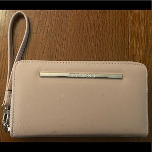 Steve Madden wristlet/wallet